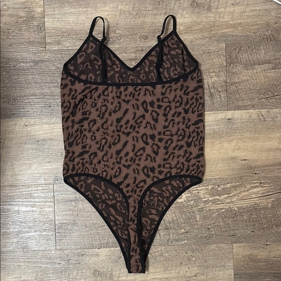 Leopard Print body suit - Picture 3 of 3